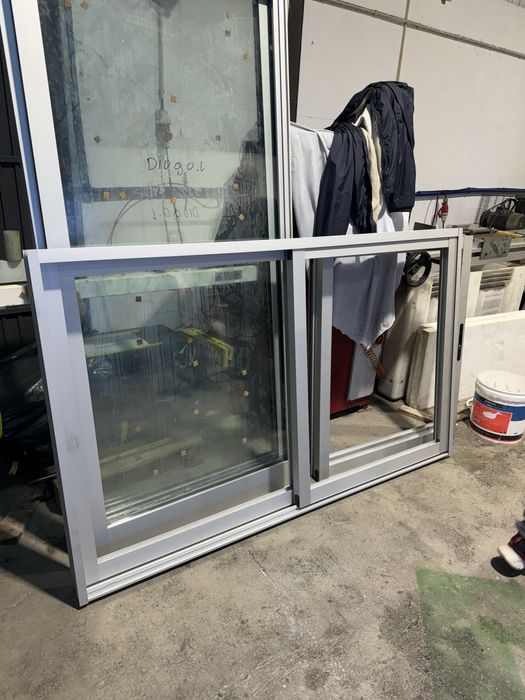 Serralharia civil ( Portoes , portas , estruturad metalicas , pavilhao