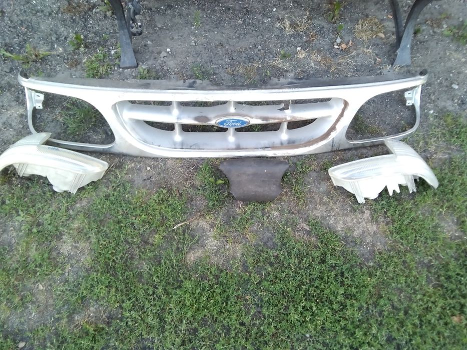 Wzmocnienie przód  +Lampy Ford Explorer u2