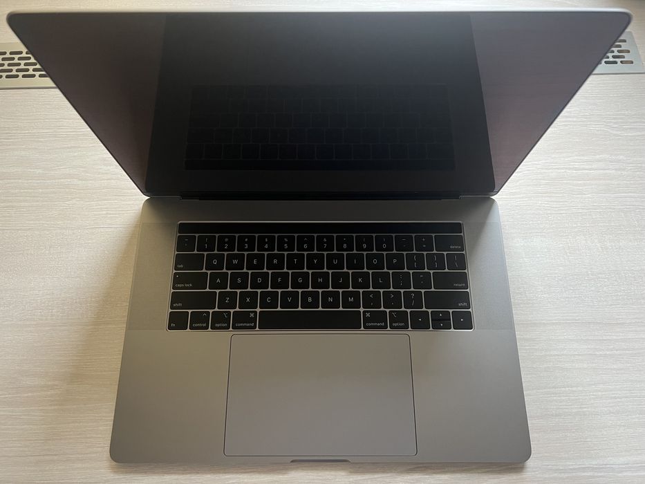 Apple Macbook pro Retina i9 16gb 1Tb ssd