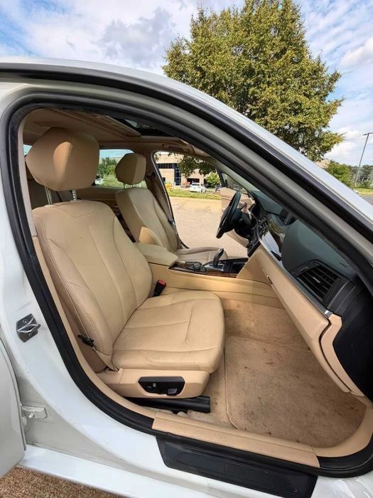 BMW 3 Series 320i      2015
