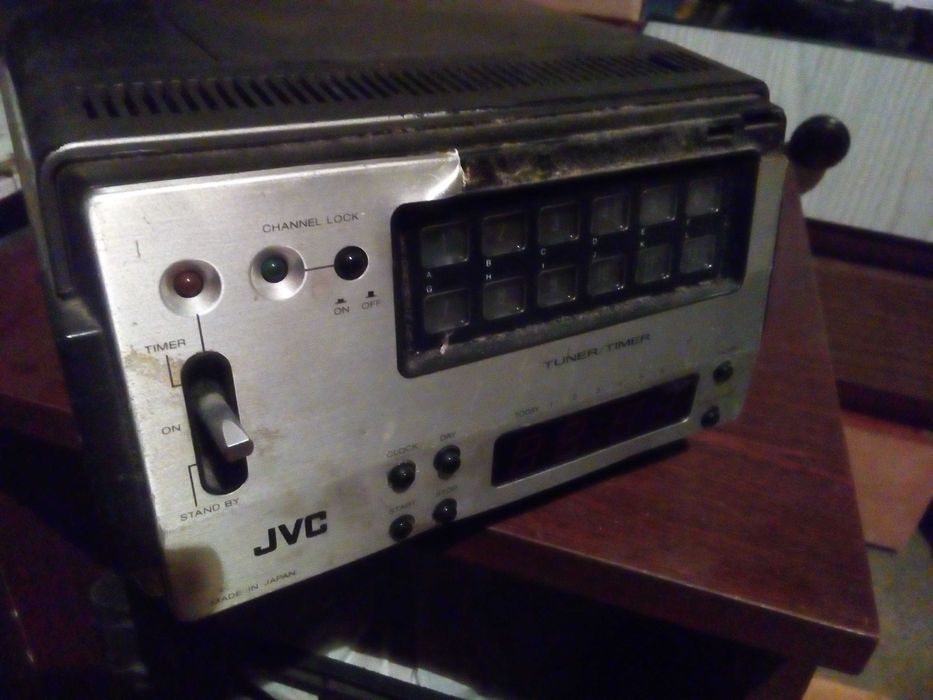 Tuner do magnetowidu JVC
