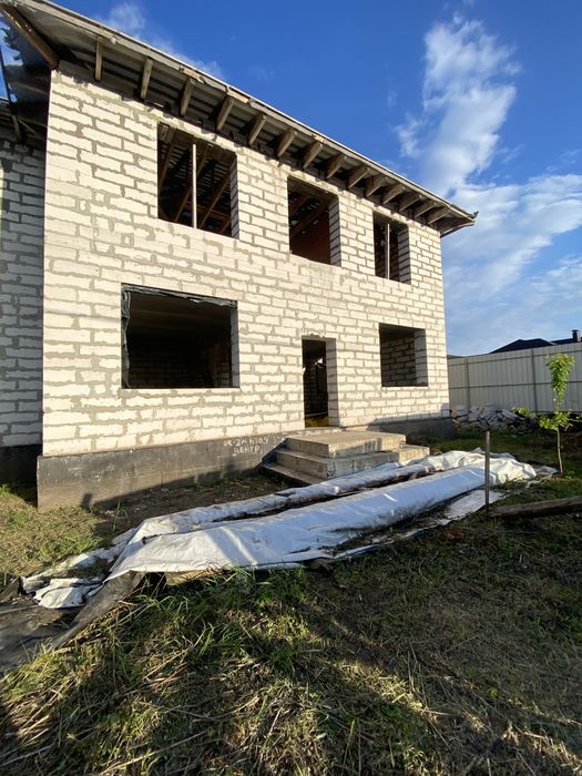 Продаж будинку на початку Козацького проспекту