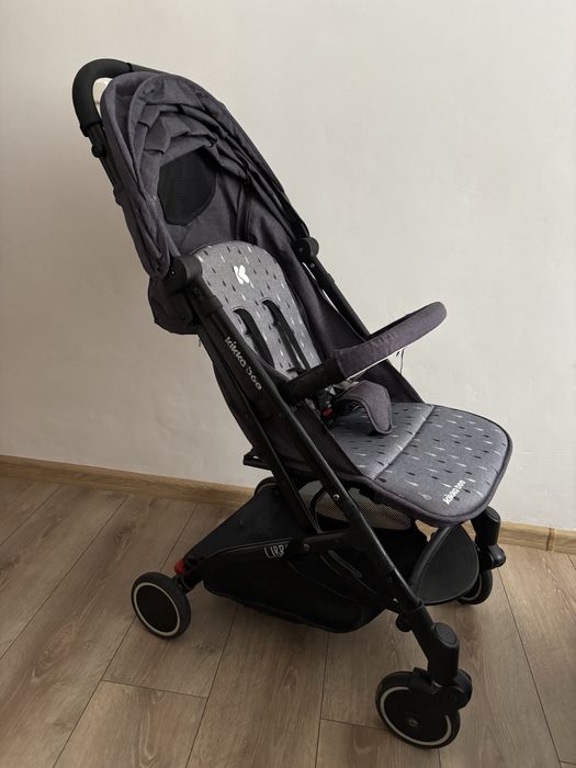 Прогулянкова коляска