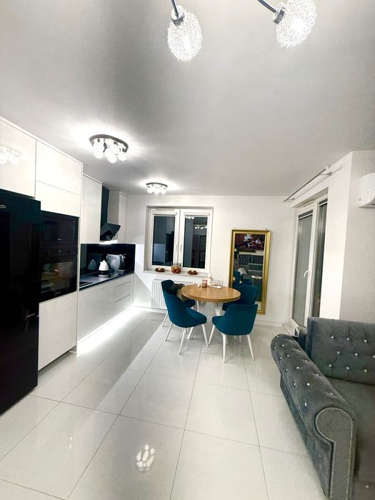 Przyjemny apartament na Czyzkowku z tarasem,2 pozi.3 pok. i przestrzeń