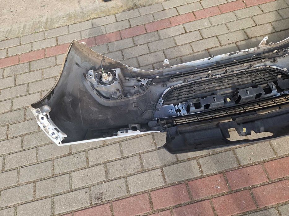 [96] Zderzak przedni Peugeot 208 Lift 15-19r.