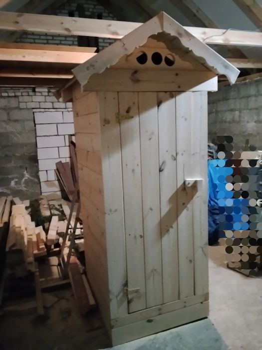 Wychodek, WC drewniany