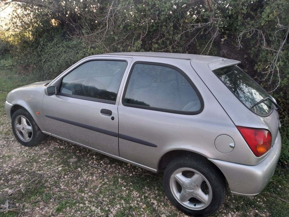 Vendo Ford Fiesta Techno 1.1 a gasolina, 3 portas.
