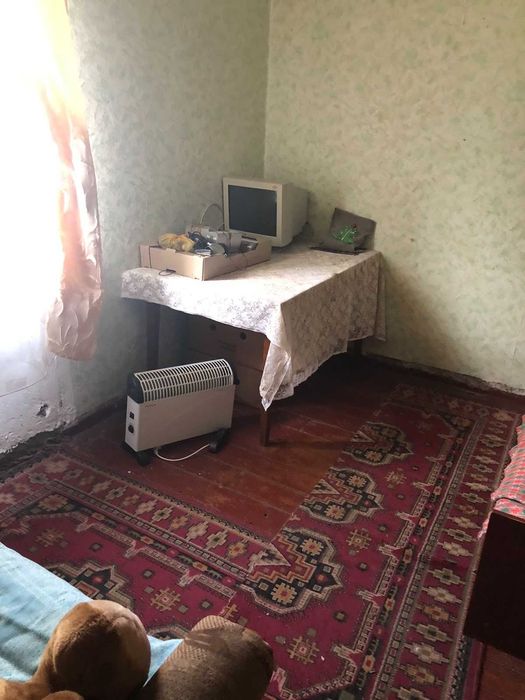 Дешево продам 2 комн. квартиру в п. Эсхар (за 6000 у.е.)