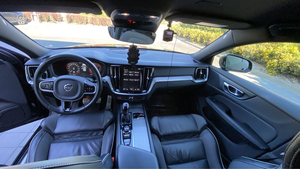 Sprzedam Piękne VOLVO V60 R-design 2019!