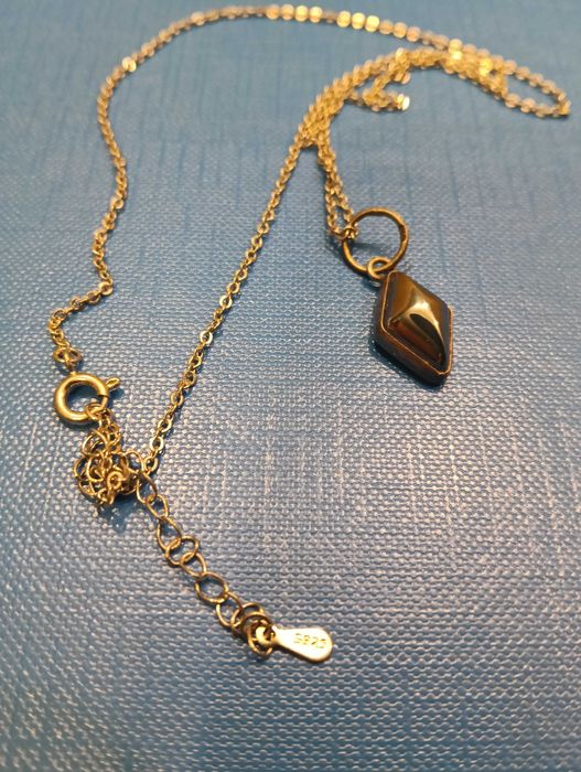 Srebro i Hematyt piękny wisiorek i łańcuszek naszyjnik