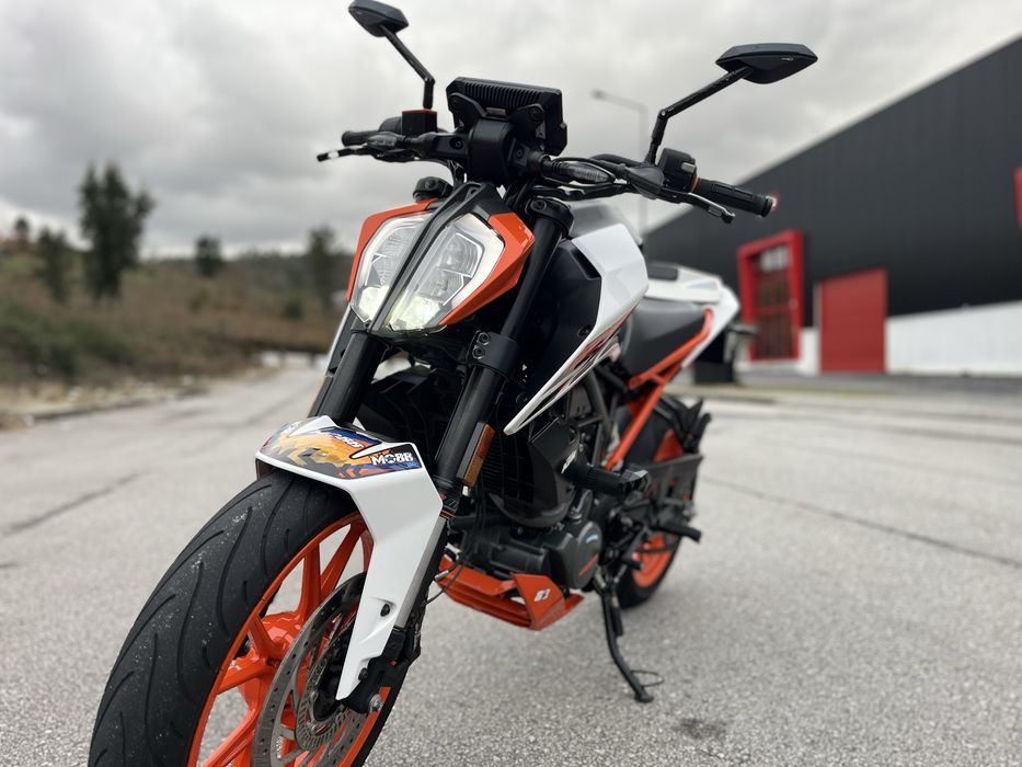 KTM DUKE 125- Edição Especial Miguel Oliveira