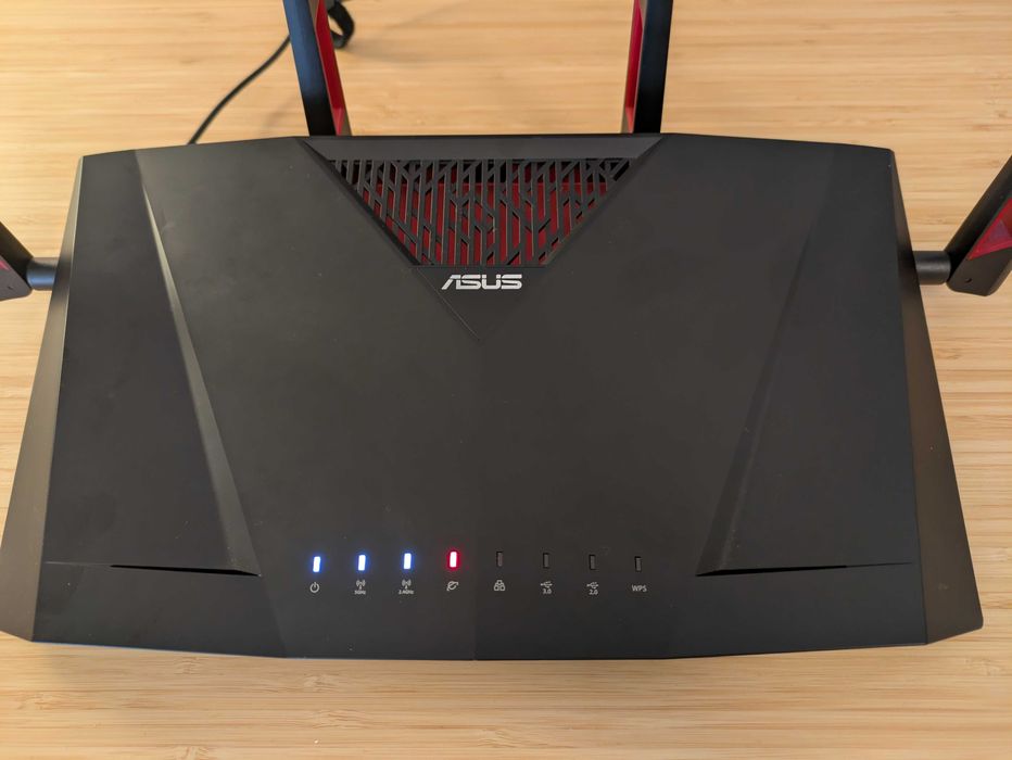 Router Asus RT-AC88U - WiFi5, Switch Ethernet 8 portas