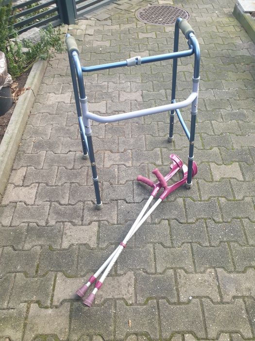 Kule łokciowe kule rehabilitacyjne kule ortopedyczne chodzik balkonik