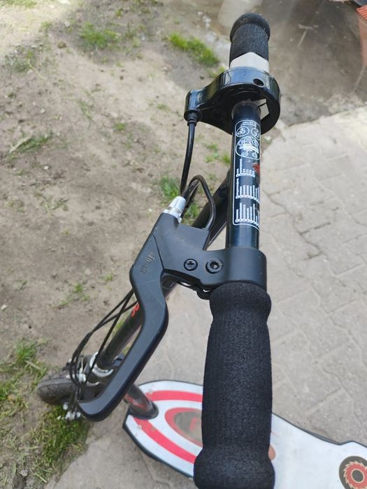 Hulajnoga elektryczna razor 100