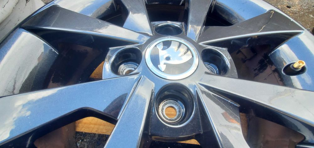 Диски 4 100 R14 Skoda Citigo, Seat Mii, Volkswagen UP, 5J ET35, ЦО57.1