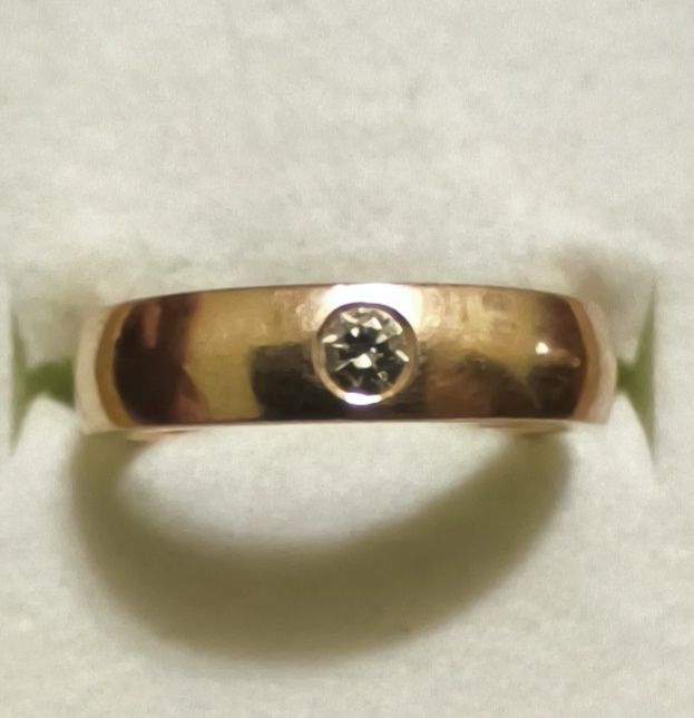 Обручальное кольцо с бриллиантом 585°