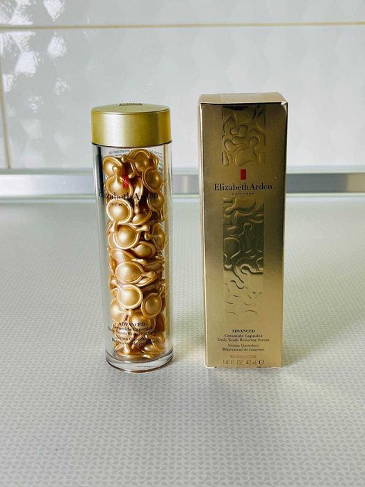 Капсули з керамідами Elizabeth Arden
