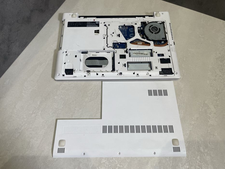 Ноутбук Lenovo Z50-75 15,6"/ на запчастини! N3184