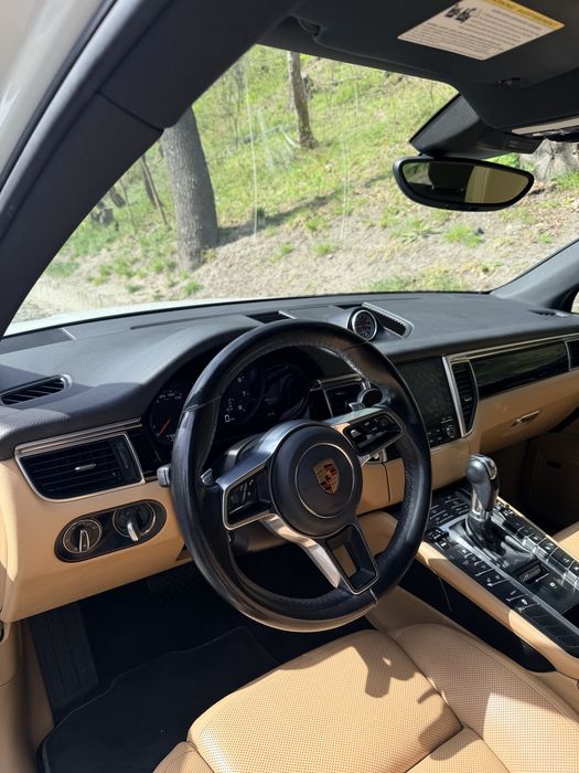Продаж  Porsche Macan 2018 • 2.0 Turbo