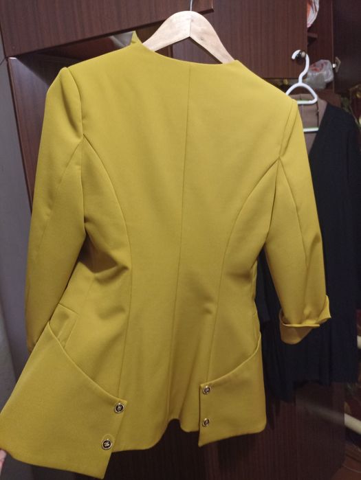 Продам піджак весна-осінь