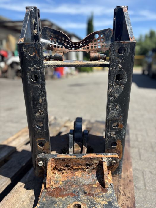 Case Puma New Holland T6 Steyr konsola zaczepu