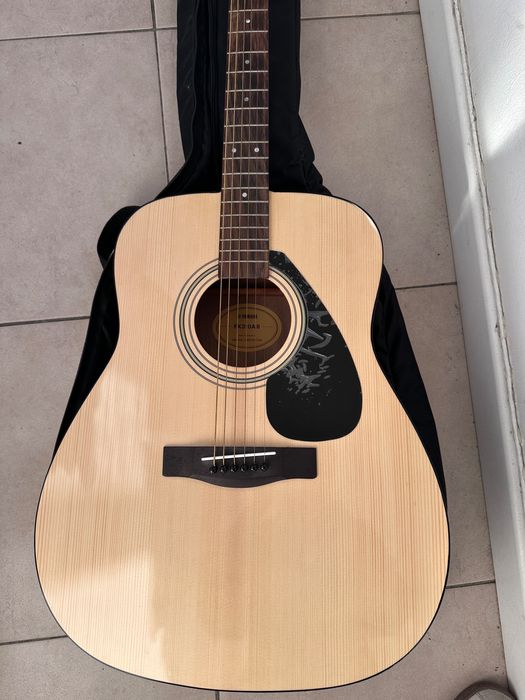 Guitarra YAMAHA fx310a         Basicamente novo