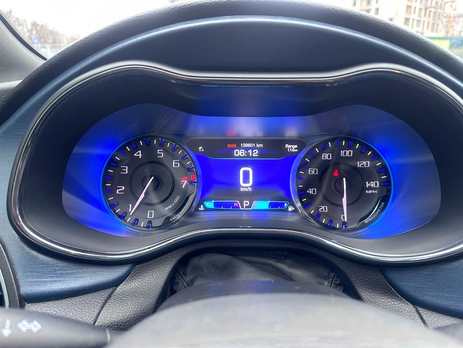 Chrysler 200S 3.6 2015 газ/бенз