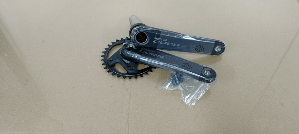 Nr2. Mechanizm korbowy Shimano Cues FC-U6000-1. 175mm