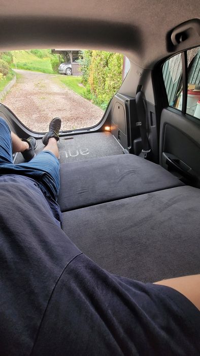 Materac do nocowania w samochodzie