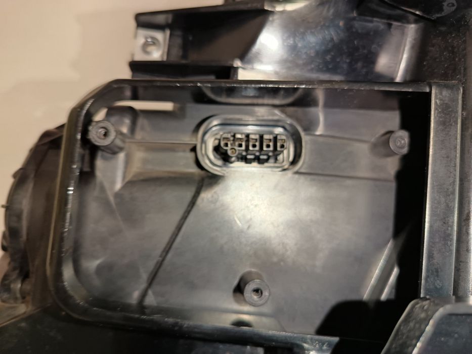 Farol BMW serie 7 E65