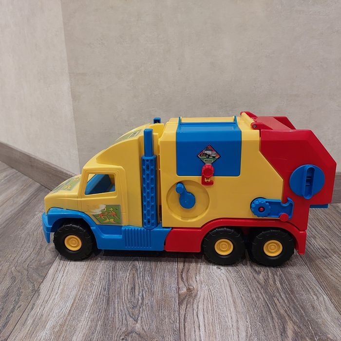 Дитяча машинка сміттєвіз