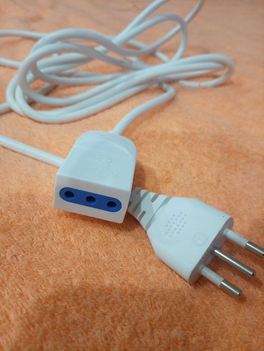 Продам удлинитель электрический для Италии.