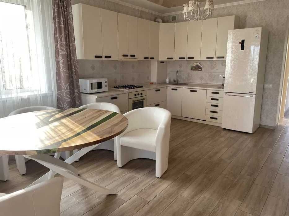 9 Оренда сучасного будинку альтанка басейн мангал чан Святопетрівське