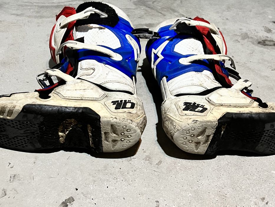 Equip. Fox / Alpinestars tech 10