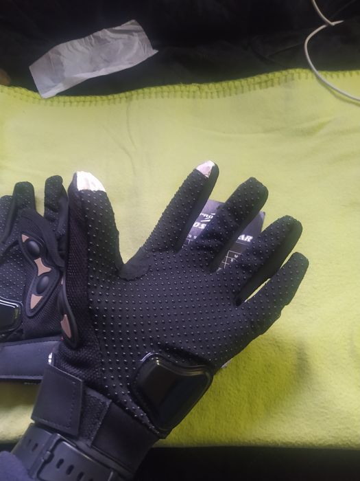 Luvas tamanho L (Moto)  a estrear