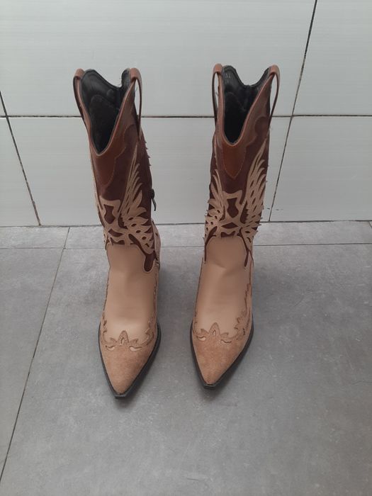 Botas cano camurça NOVAS