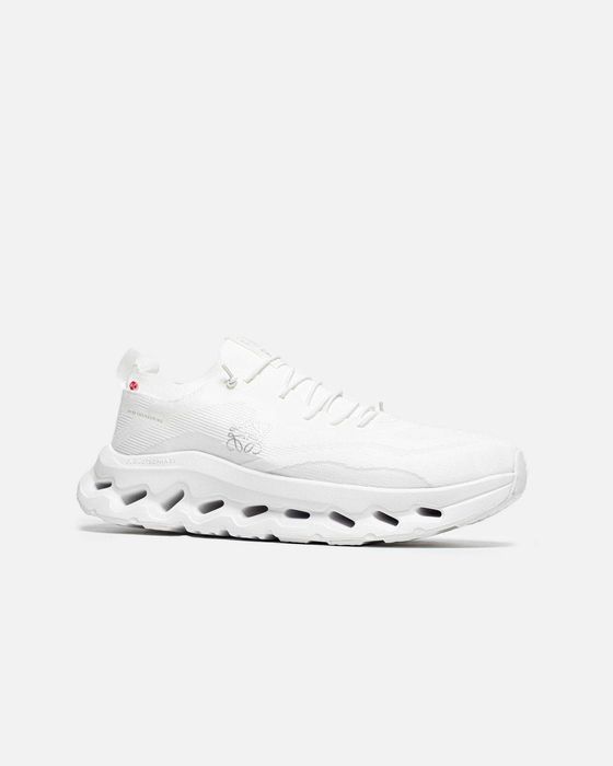 On Cloudtilt x Loewe White (41-45) Кросівки бігові білі