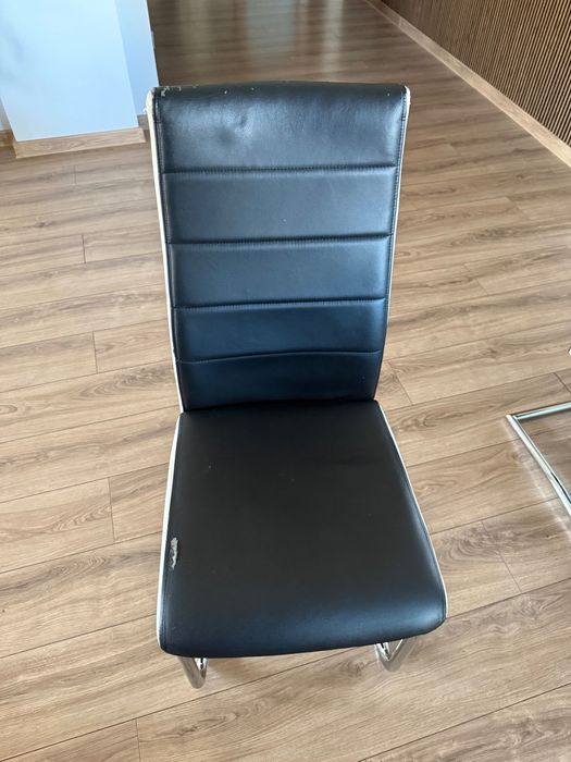 Stół plus 8 krzeseł