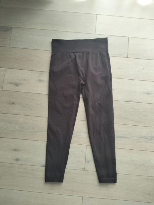 Brązowe sportowe legginsy push up