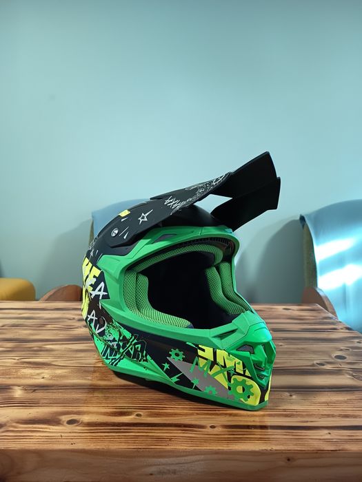 Kask crossowy dla dziecka