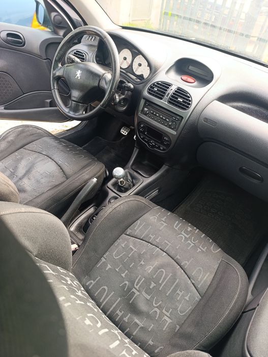 Peugeot 206 HDI Black & Silver