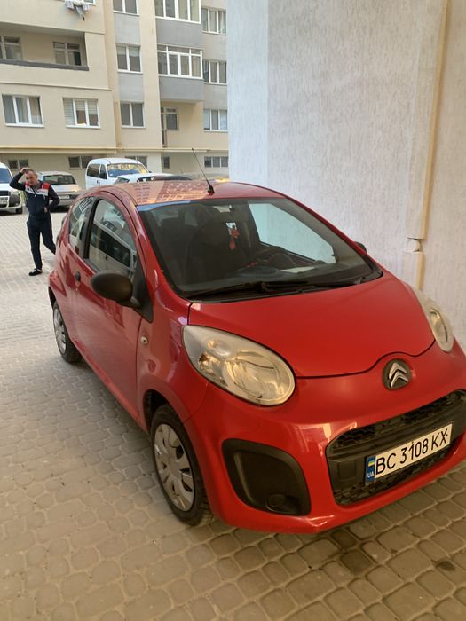 Автомобіль сітроен с1
