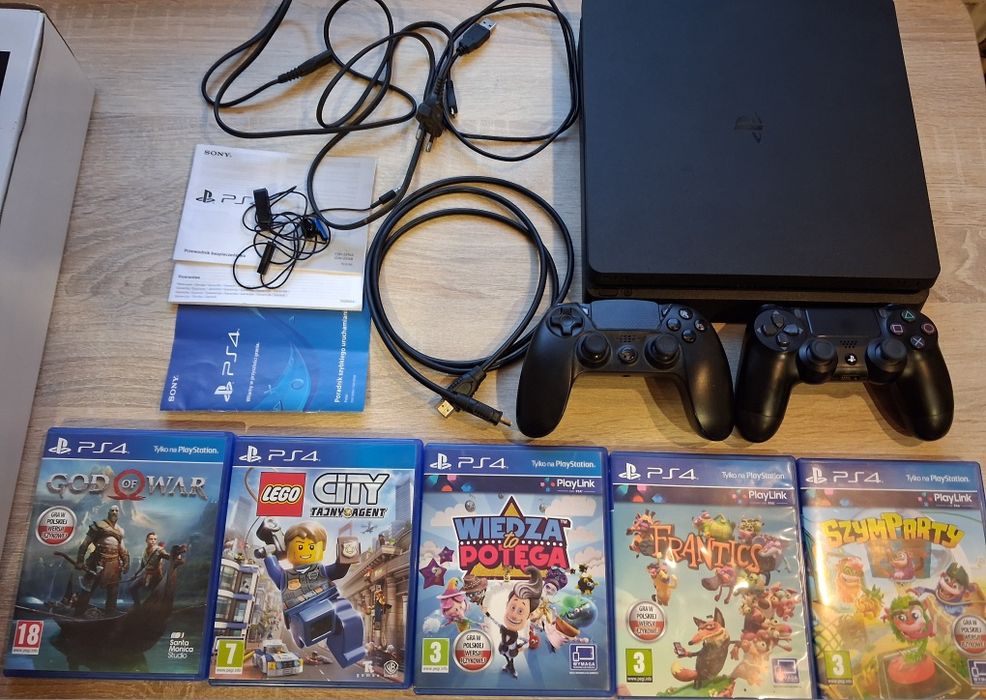 Sprzedam PS4 slim 1Tb