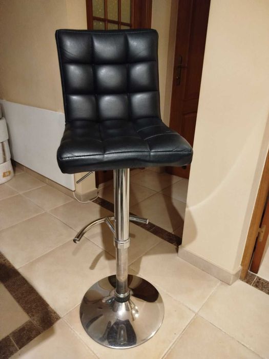 Стілець для майстра візажу