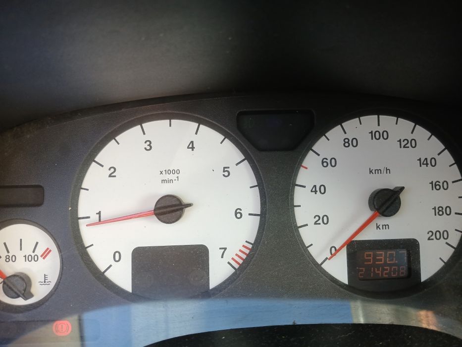 Opel astra 1.4 gasolina — photo 3