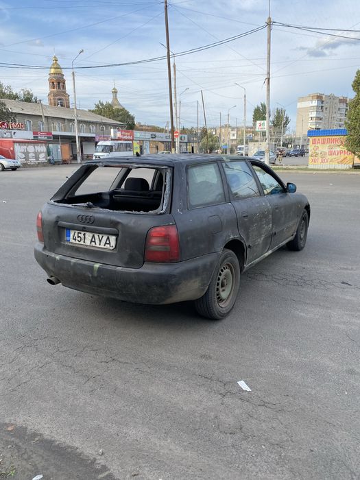 Продам Ауди А4Б5 бензин