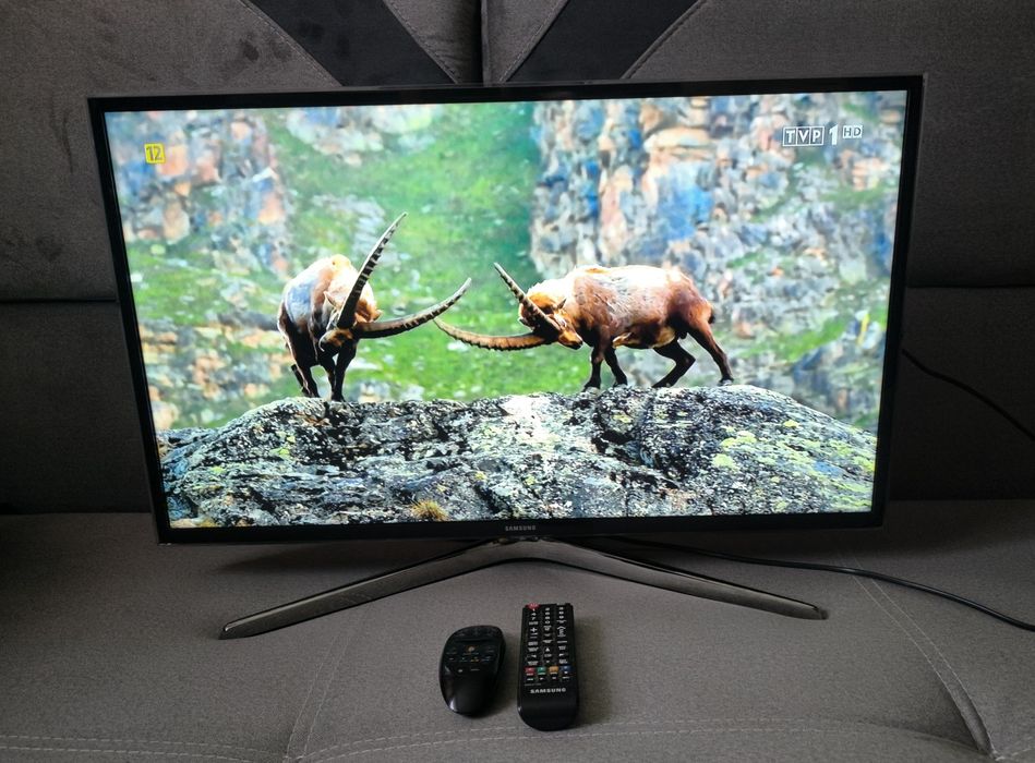 Telewizor Samsung 32 cale, Smart TV, 3D, 2 piloty