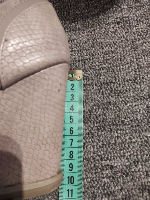 Buty damskie na koturnie