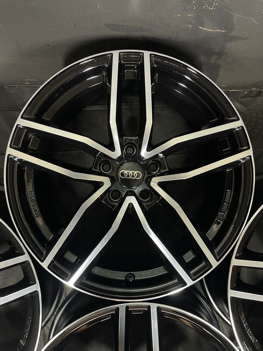 Диски R18 5x112 Et30 8J. Audi A6 C8 C7 A4 B9 B8 A8 A7 A5 Q7 Q5 Q3 E-tron VW Touareg Tiguan Mercedes W222 W221 W220 W213 W212 W211 W206 W164 W166 W167