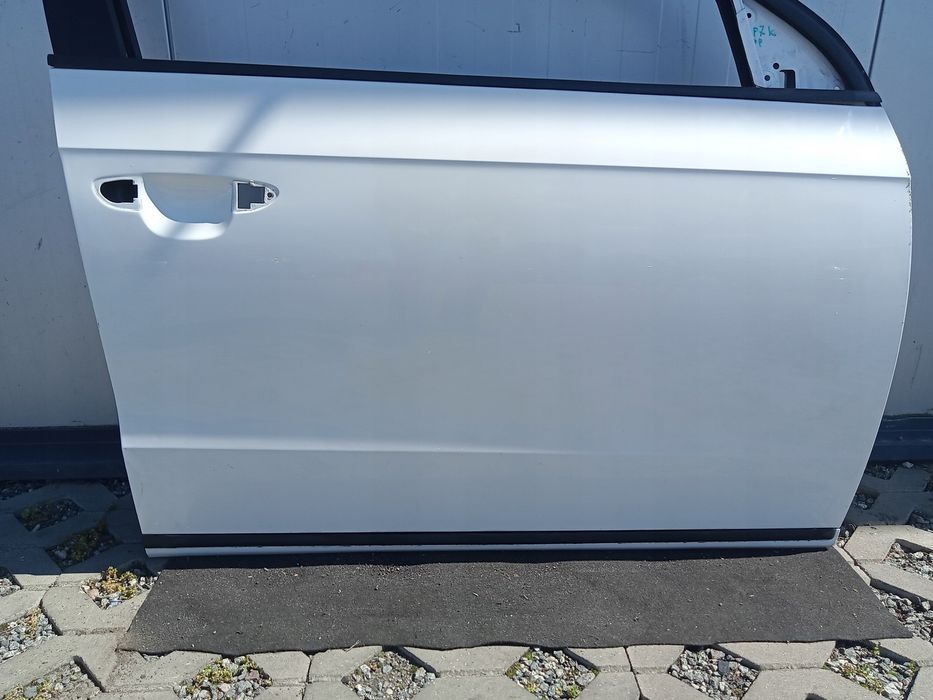 Drzwi Prawy przód białe VW Passat B7 LB9A